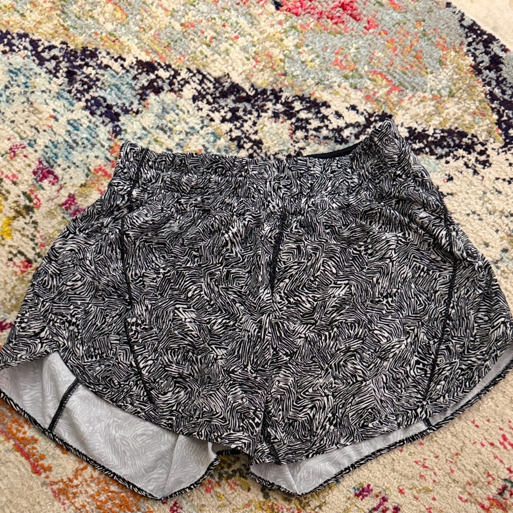 Lululemon zebra shorts size 6 track that